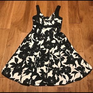 White House Black Market Women’s Size 2 Dress